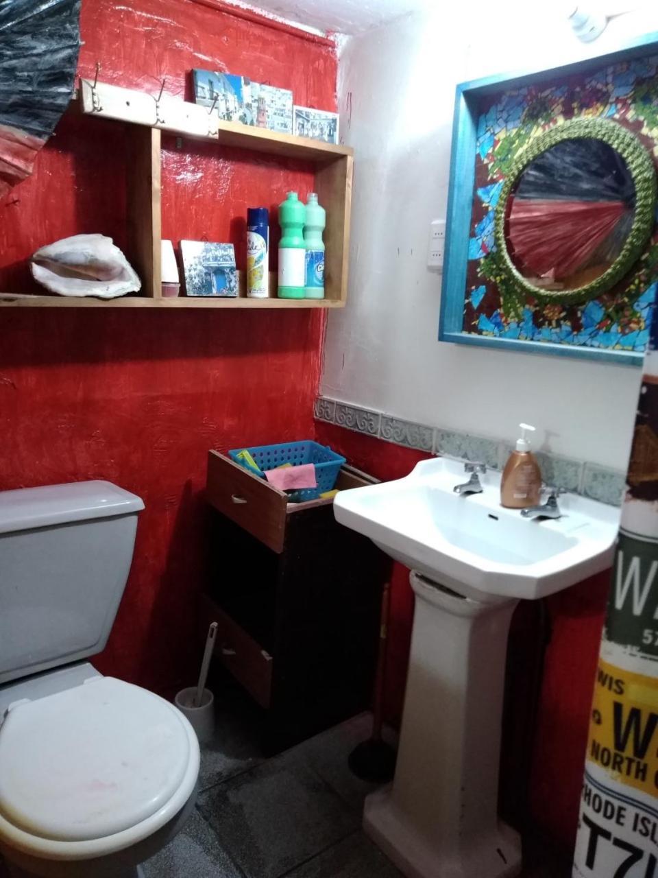 Hostal Buena Vista San Antonio  Bagian luar foto